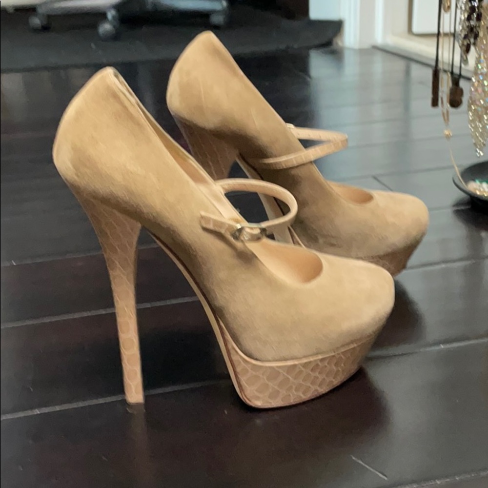 Fendi heels